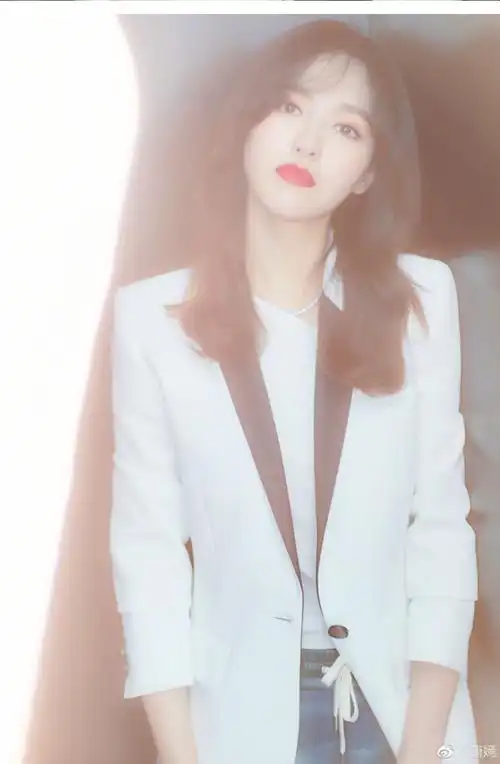 唐嫣微博明星同款白色西装修身显瘦气质拼色外套ol风职业小西服女