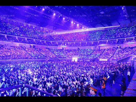 方凯天悦城方凯地产新项目华府金寓即将面世冠名谭咏麟演唱会激情开场