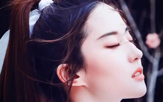 刘亦菲"帅气高马尾,不一定斩男但一定斩女"#又美又飒 #帅爆了