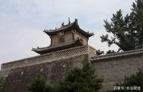 上党门是长治市的标志性古代建筑之一.