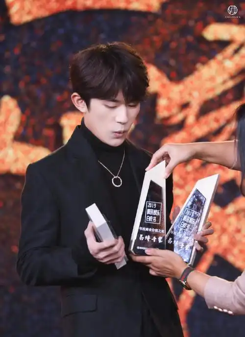 易烊千玺电影小小的我##四字 易烊千玺 yyqx 四字弟弟