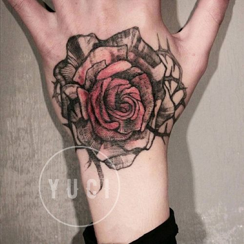 手背纹身(一份两张)玫瑰彩色网红个性小青年男女防水持久纹身贴