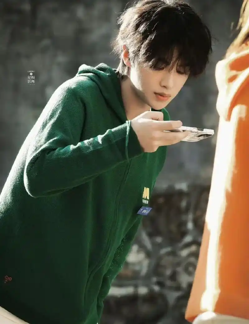 黄明昊|高清壁纸 i choose you in all my choices.