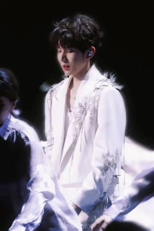 王源微博之夜##王源2024龙行绛气