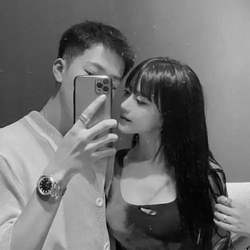 情侣头像帅气的男女真人善良的人永远是幸福的