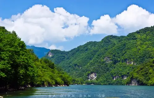 蓝天 白云 青山 绿水