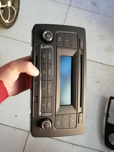 斯柯达野帝cd机原车的新机子新车就换了导航