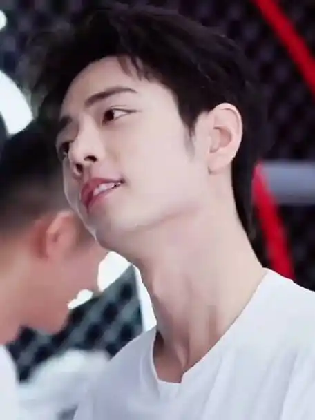 我们运动风独一份的帅气可爱@x玖少年团肖战daytoy無羨有期·caroline