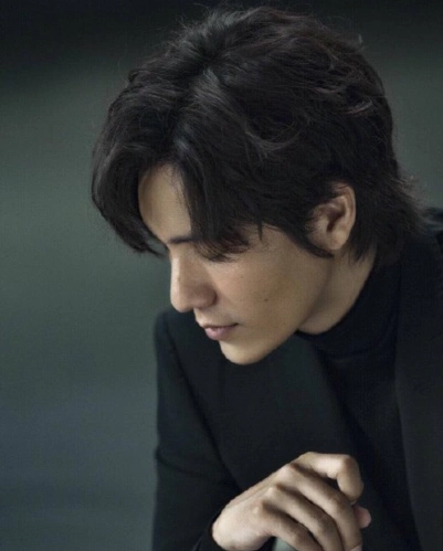 76年出生的陈坤,如今已经42岁了,但是小编丝毫没有感觉到陈坤的年龄带