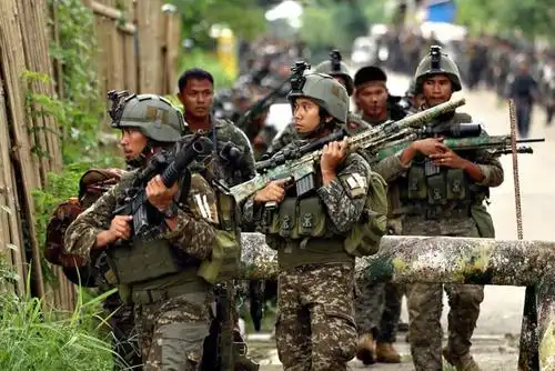 菲律宾马拉维危机:更多外籍恐怖分子在交火中死亡