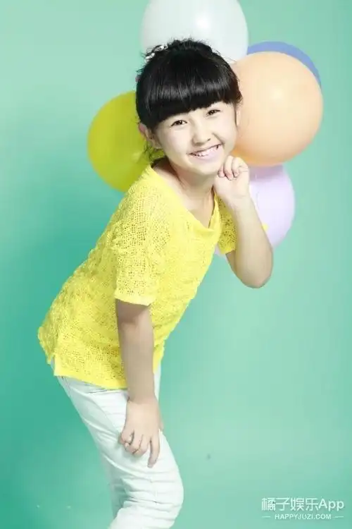 [老照片]张子枫小的时候太可爱了,妥妥的萌娃啊