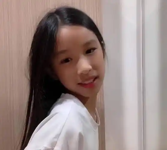 张庭女儿回应争议,人家不是丑,只是接地气_孩子_明星_妈妈