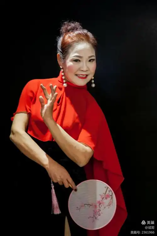 老年大学模特班的美女们 - 美篇