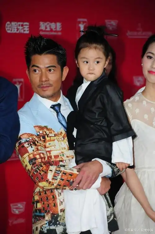 郭富城在参加活动时透露了他有意追求生育第三个孩子的打算