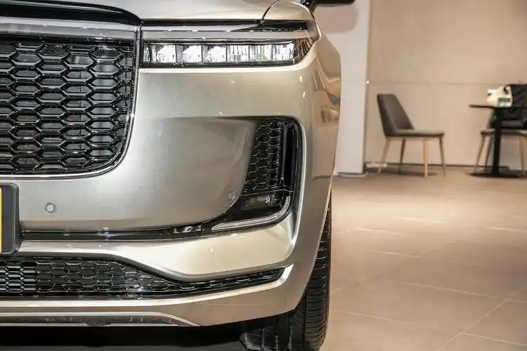 理想one壁纸_理想one_理想one外观图片_29/656张图片_理想one银色