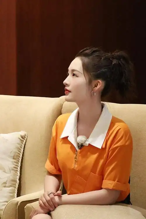 fan动态丨"在逃橱窗娃娃"李沁 唯美编发增添浪漫氛围