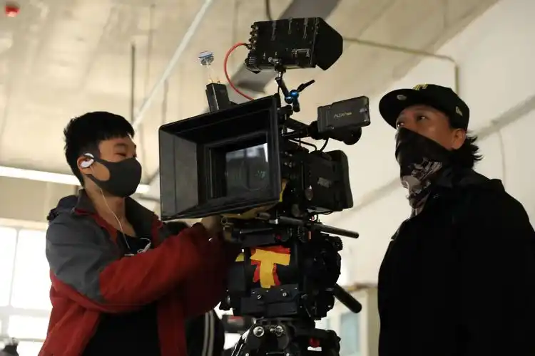 剧组在诗之欧公司拍戏纪实