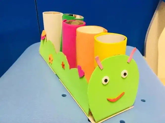 爱环境变废为宝巧制作妙手回春湖里实验小学20182019学年度垃圾分类