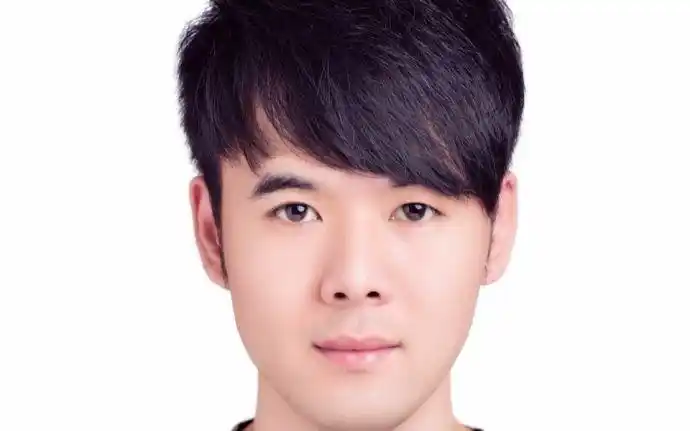 虎牙贱圣:你敢动吗?服主:我感动.