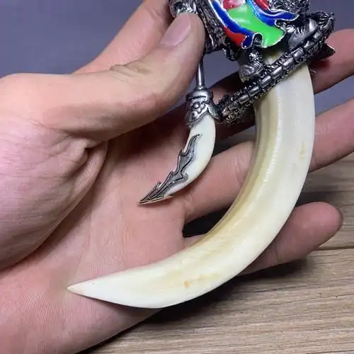 保真野猪牙吊坠野猪獠牙镶嵌镀银银动物牙齿挂件景泰蓝关公套