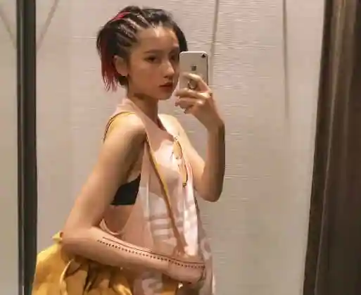 角色诸葛大力火了,女演员成果旧照被扒,剧里剧外反差太明显