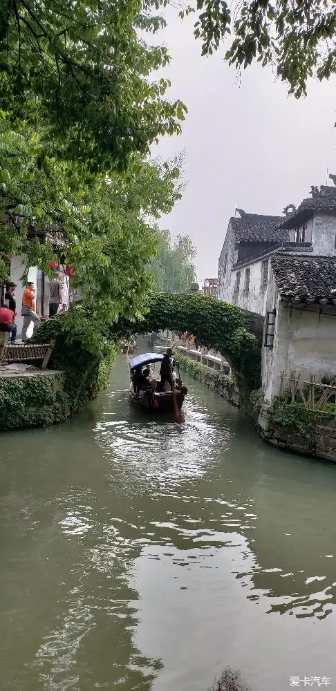 陪父母江南游第二天江南水乡的周庄小桥流水人家