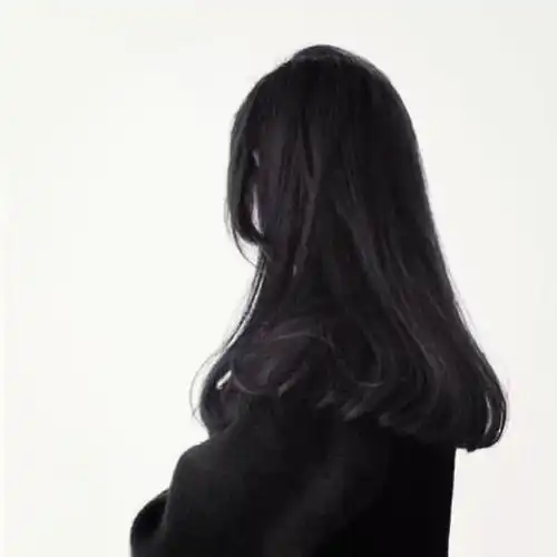 女生中长发背影图片背影也是一道美丽风景