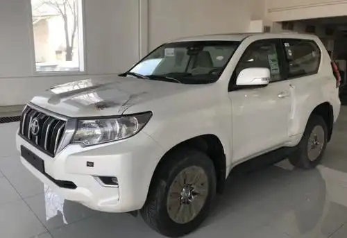 两门版丰田霸道来啦!外观酷似放大版吉姆尼,纯粹的越野利器!