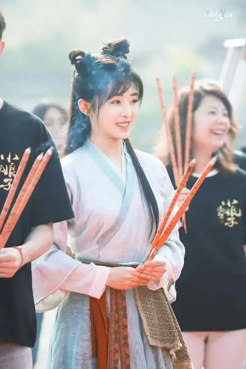 张含韵《屠户家的小娘子》开机