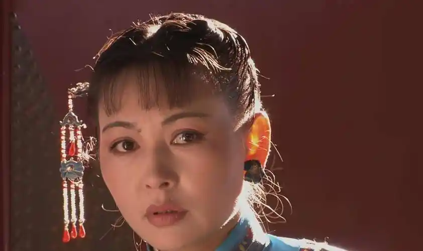 重温《大宅门》,才懂二奶奶临终前不许杨九红戴孝的__