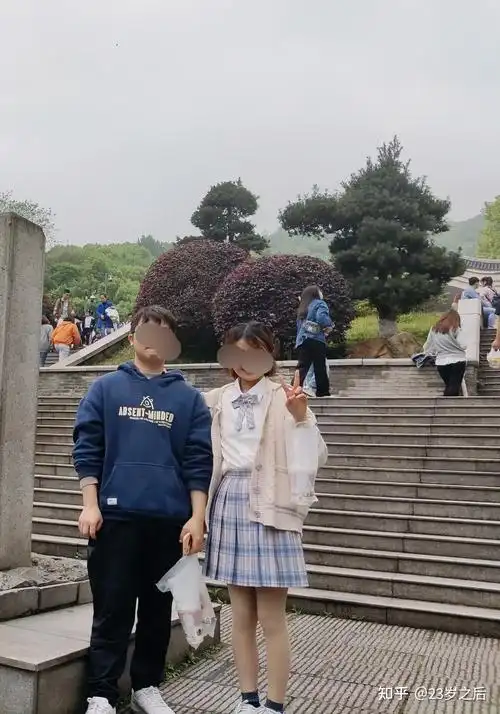 想知道男生165 女生158站在一起是怎样的! - 知乎