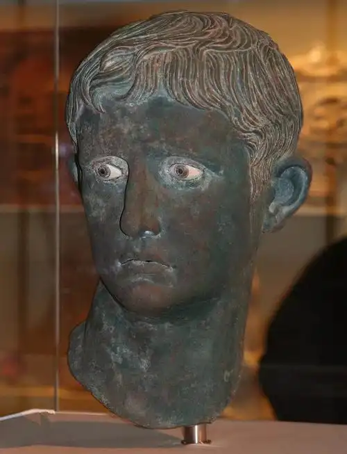 酒馆论英雄 | 克拉苏是马云,奥古斯都真貌美?