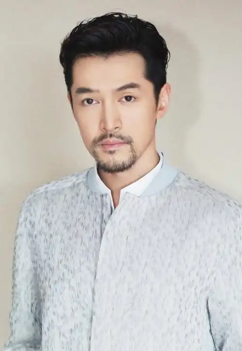 当男星留起来胡子:蔡徐坤,千玺稚嫩,胡歌成熟,他竟然最帅!