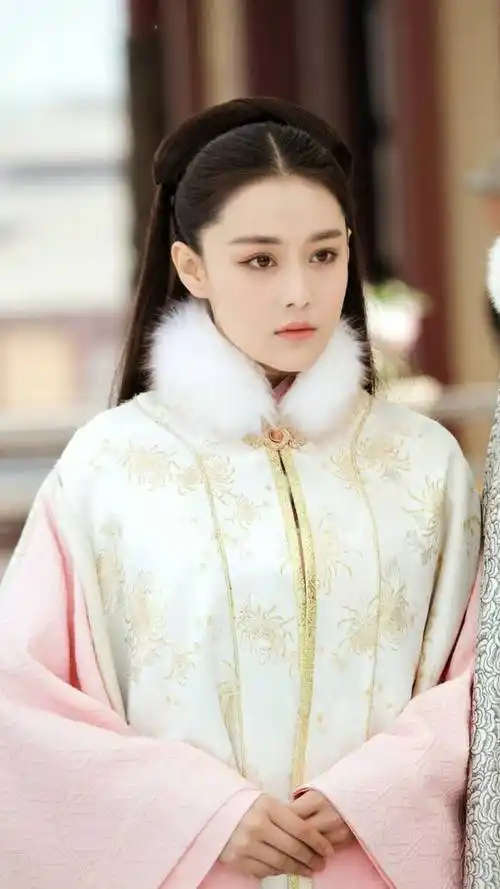 张馨予和丈夫因综艺相识,今恩爱令人羡,网友:多谢李晨不娶之恩_感情