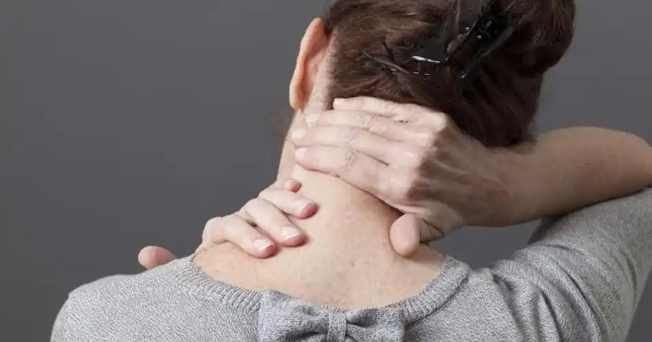 糟了你可能得了斜方肌肥大综合征