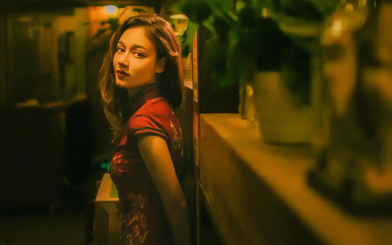 性感旗袍美女高清桌面壁纸