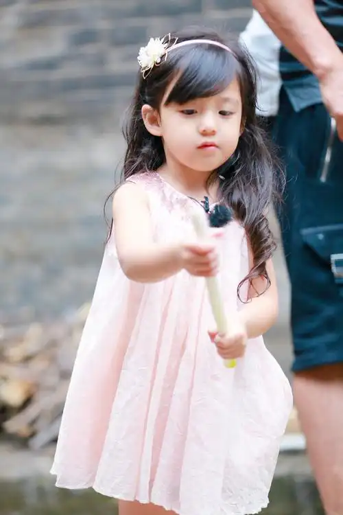 爸爸去哪儿5刘畊宏女儿小泡芙最新图片