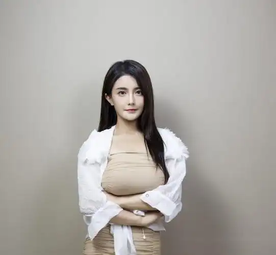 又惹争议虎牙古阿扎直播肩带掉落是事故还是有意为之