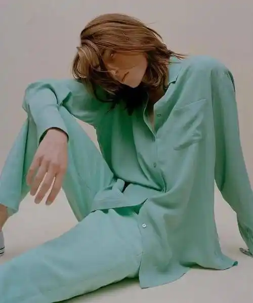 原创穿绿需谨慎今年流行穿薄荷绿时髦显白还提气质