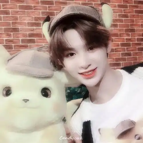 微信头像黄明昊