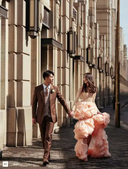 客片城市光影街拍婚纱照太绝75美得不像话
