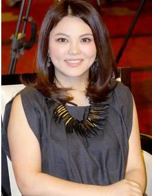 这些女明星一过35岁就发福,还有一个曾经是超模!