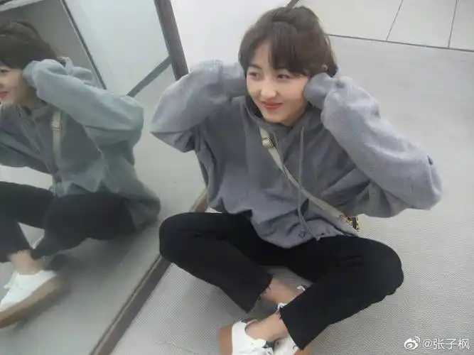 张子枫微博写真图片集