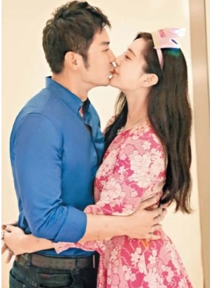 公然秀恩爱范冰冰直言李晨是白马王子