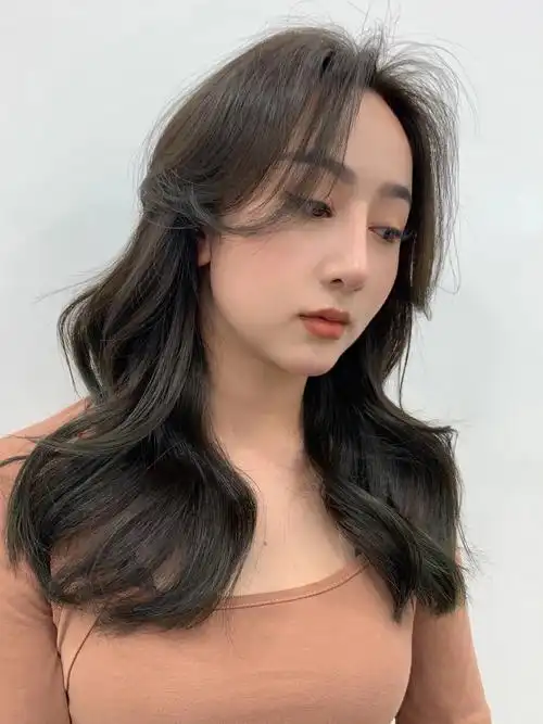 显白的发色  #附近哪里剪发好  #昆明接发  #今日发型