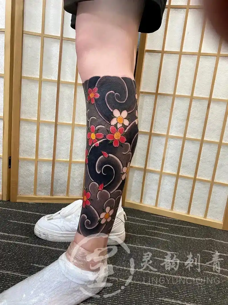 樱花包小腿纹身#纹身 #包小腿纹身 #樱花腿 # - 抖音