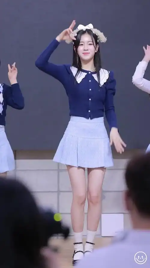 wooah宇妍wooyeon饭拍直拍女团韩国女团女团腿饭拍直