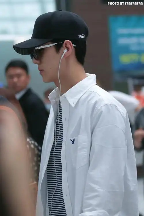 吴世勋 150611 仁川机场出发