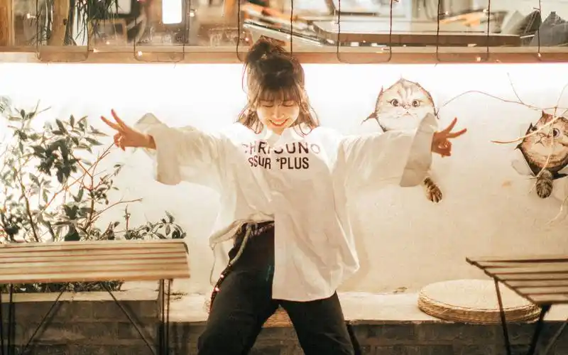 赖美云可爱俏丽高清桌面壁纸