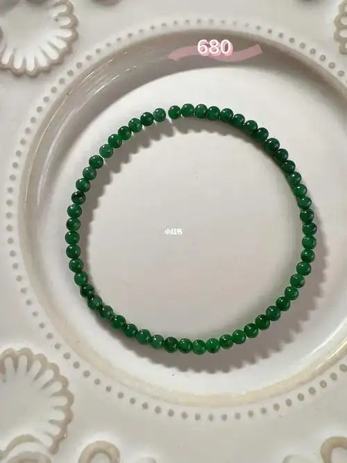 福利款辣绿翡翠小米珠手串
